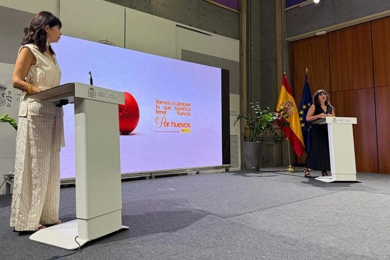 El Ministerio de Igualdad presenta la campaña 'Por huevos' sobre masculinidades