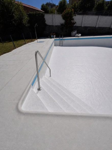 Mejoras y accesibilidad completadas en la piscina municipal de Arenas de San Pedro
