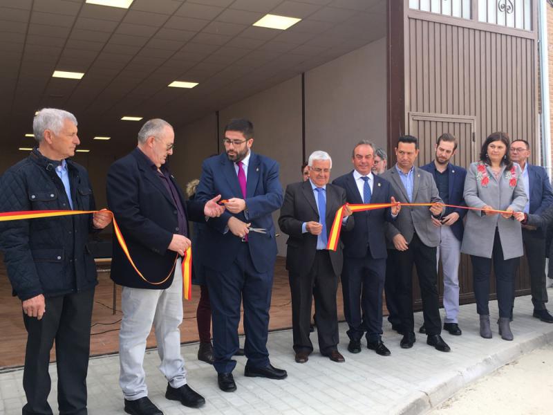 Fuentes de Año inaugura un salón de usos múltiples para acoger las diferentes actividades del municipio