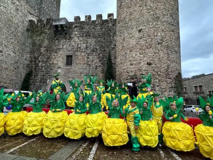 Ganadores del Carnaval 2025: Madre Tierra y Las Piñas triunfan en Arenas de San Pedro