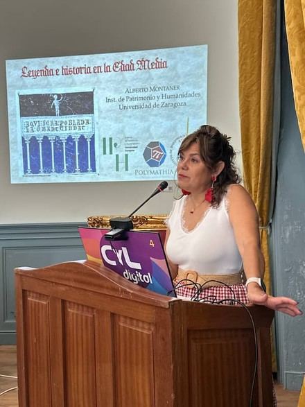 Yolanda Miranda inaugura curso de verano sobre leyendas medievales en Arenas de San Pedro