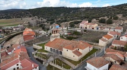 Muñogalindo: Un Rincón de Tradición y Renovación en Ávila