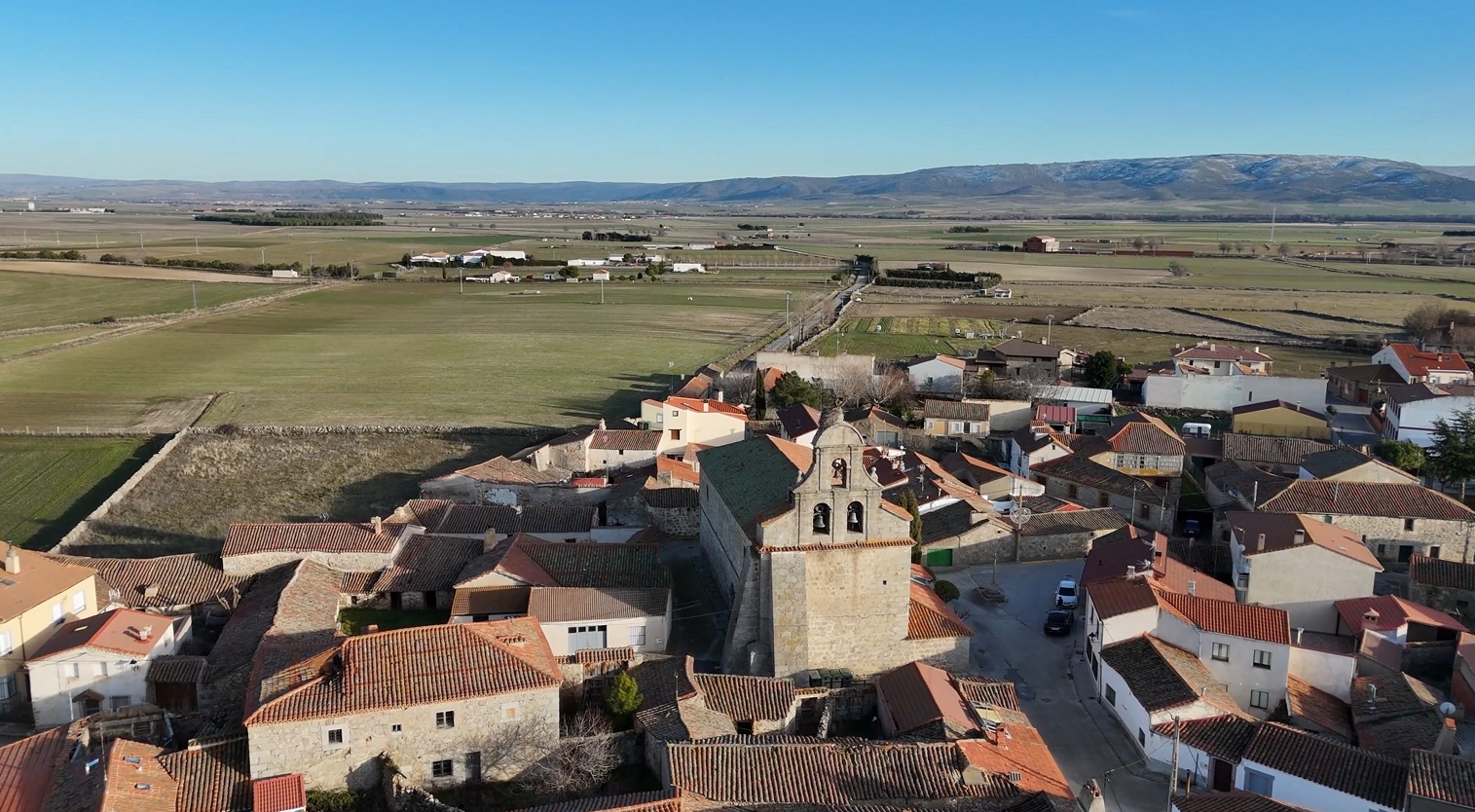 Padiernos: Un retrato demográfico y patrimonial en el Valle de Amblés
