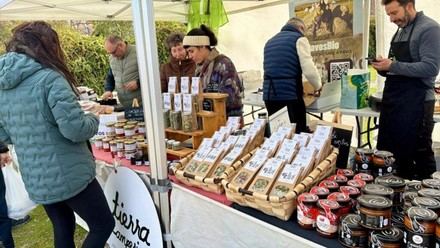 Productores de Ávila destacan en mercados madrileños con su oferta agroalimentaria