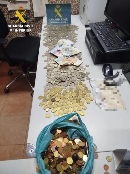 Detenidos dos jóvenes por robo en un bar de La Adrada, Ávila