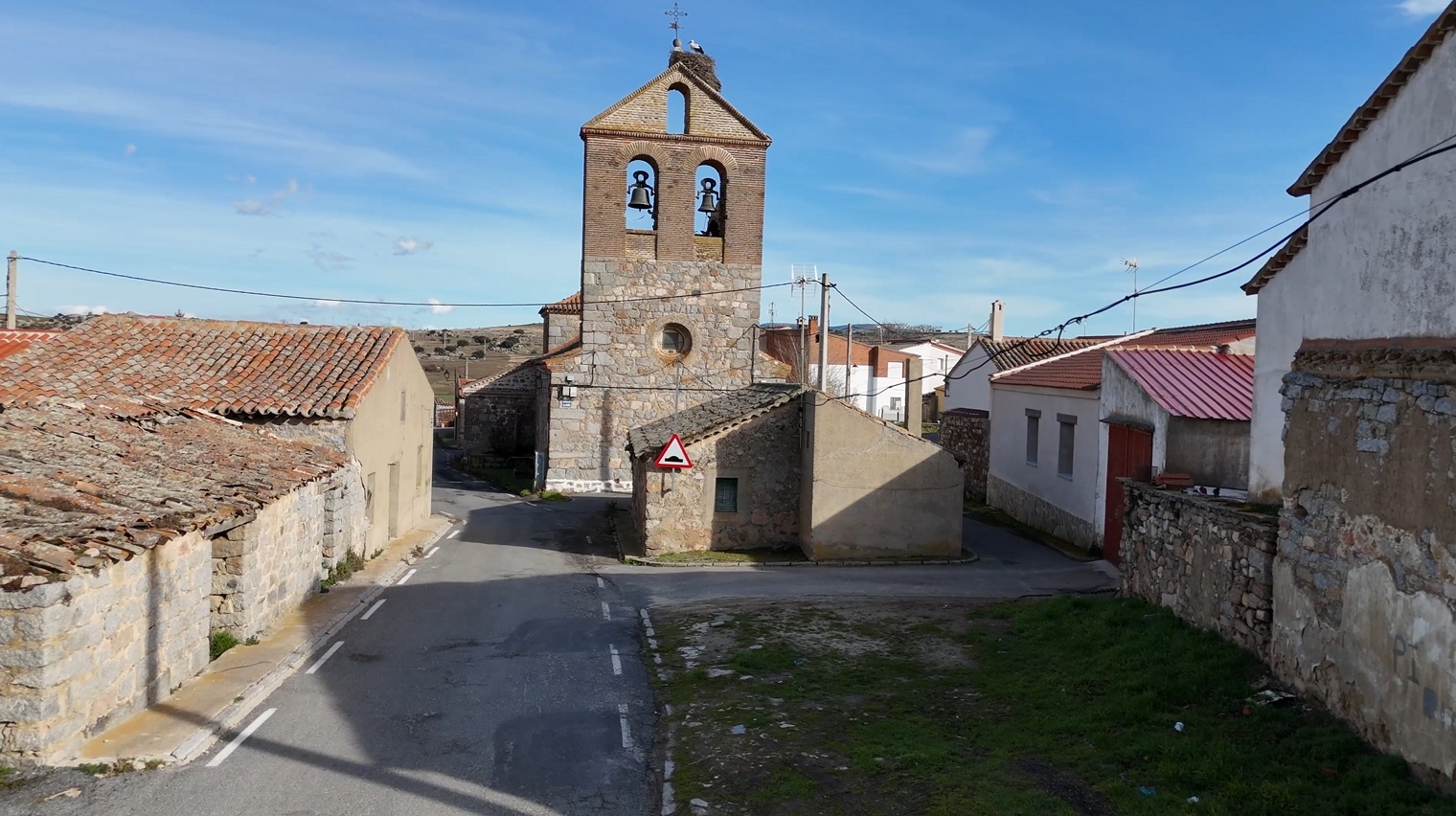 San Esteban de los Patos: Un rincón histórico entre granitos y tradiciones