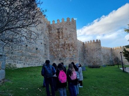 Alumnos de intercambio exploran Ávila, Patrimonio de la Humanidad